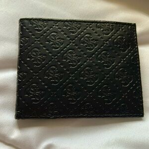 Men’s guess wallet
